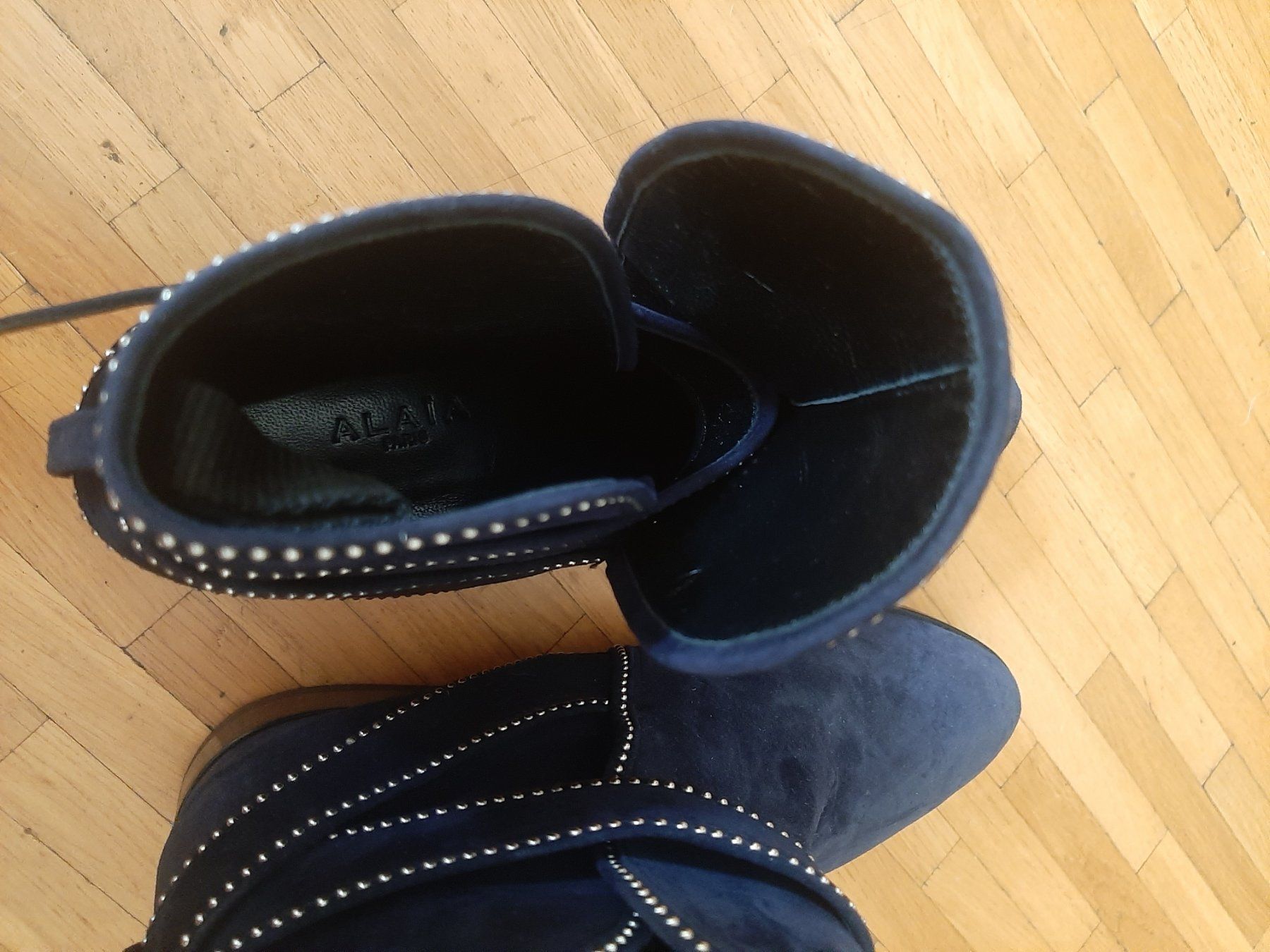 Alaia Scarpe da donna: Rares boots Alaia 36.5 bleu marine – Usato da Chêne-Bourg venduto da chsandra34 5