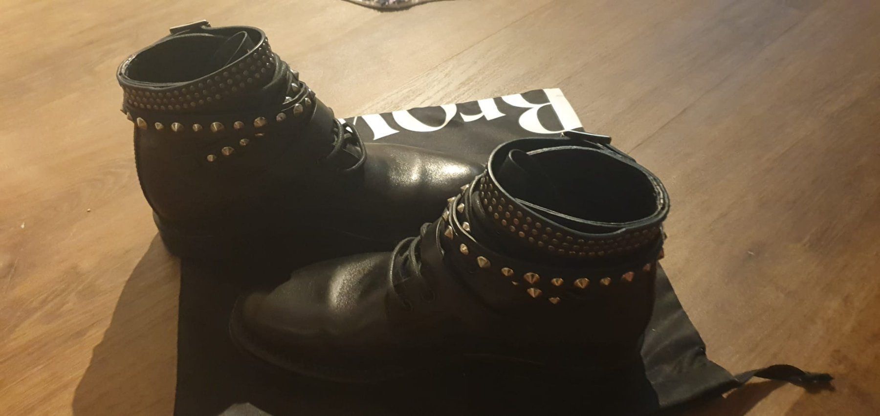Saint Laurent Damenschuhe: Bottes Saint Laurent - IT 38 – Gebraucht aus St-Sulpice VD von juhdu 3