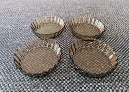 4 kleine Tarteletteformen, Rauchglas