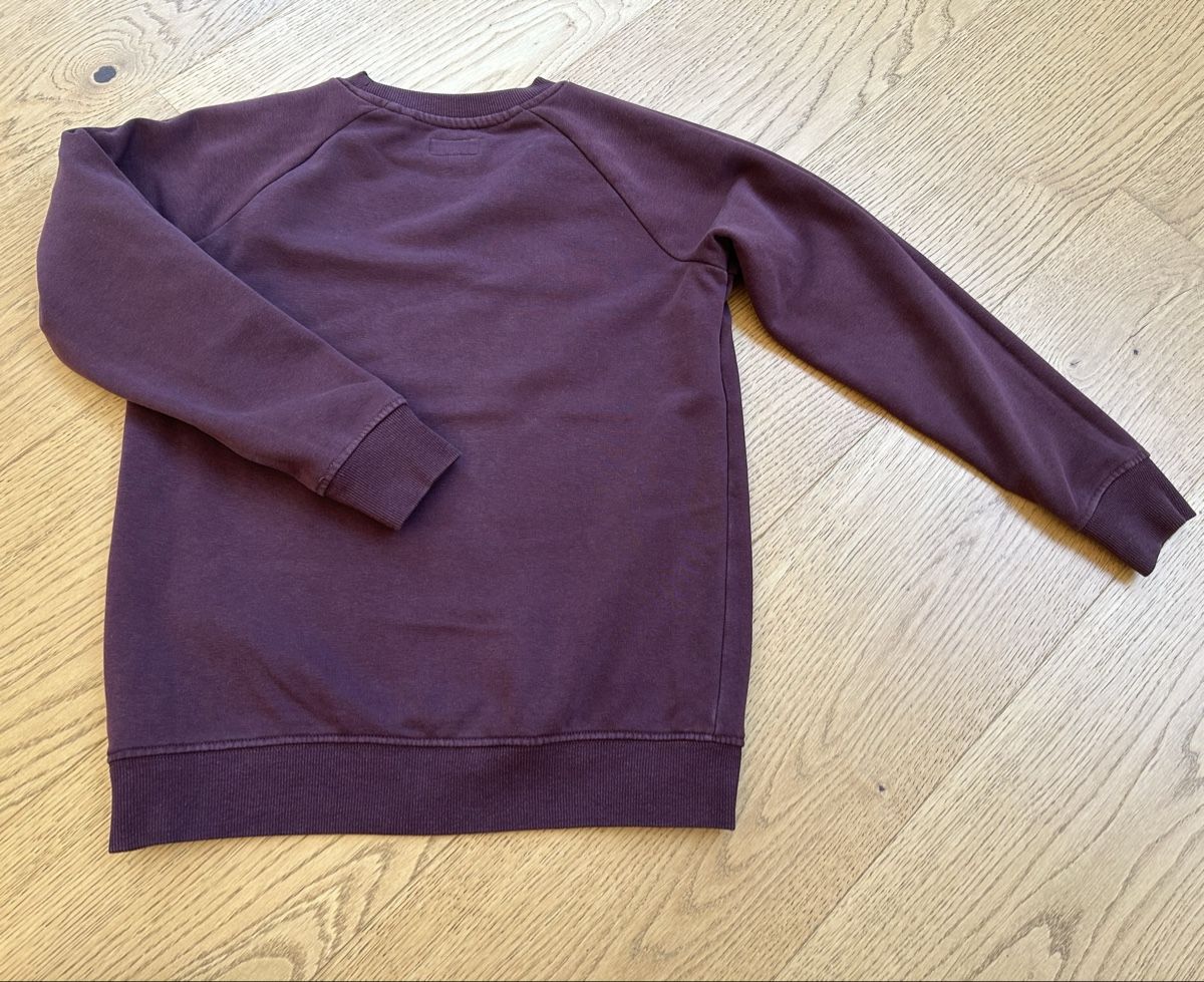 Next Kleiderpakete & -sets: 4 Sweatshirts Ge. 134  – Gebraucht aus Rothrist von szc_9dg5 4