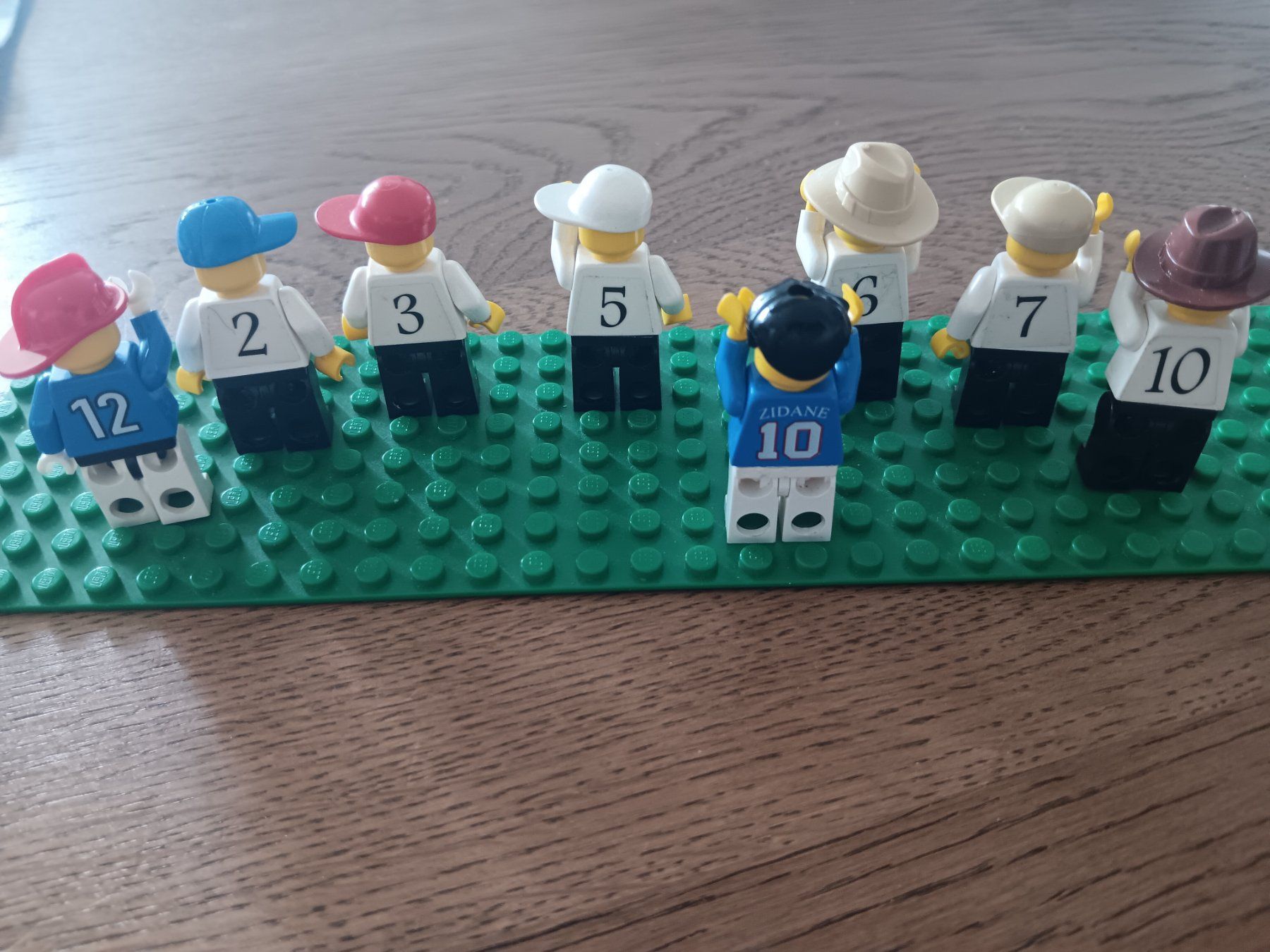 Lego Statuette: Lego Figuren Fussball – Usato da Gelterkinden venduto da ram_5vkp 1