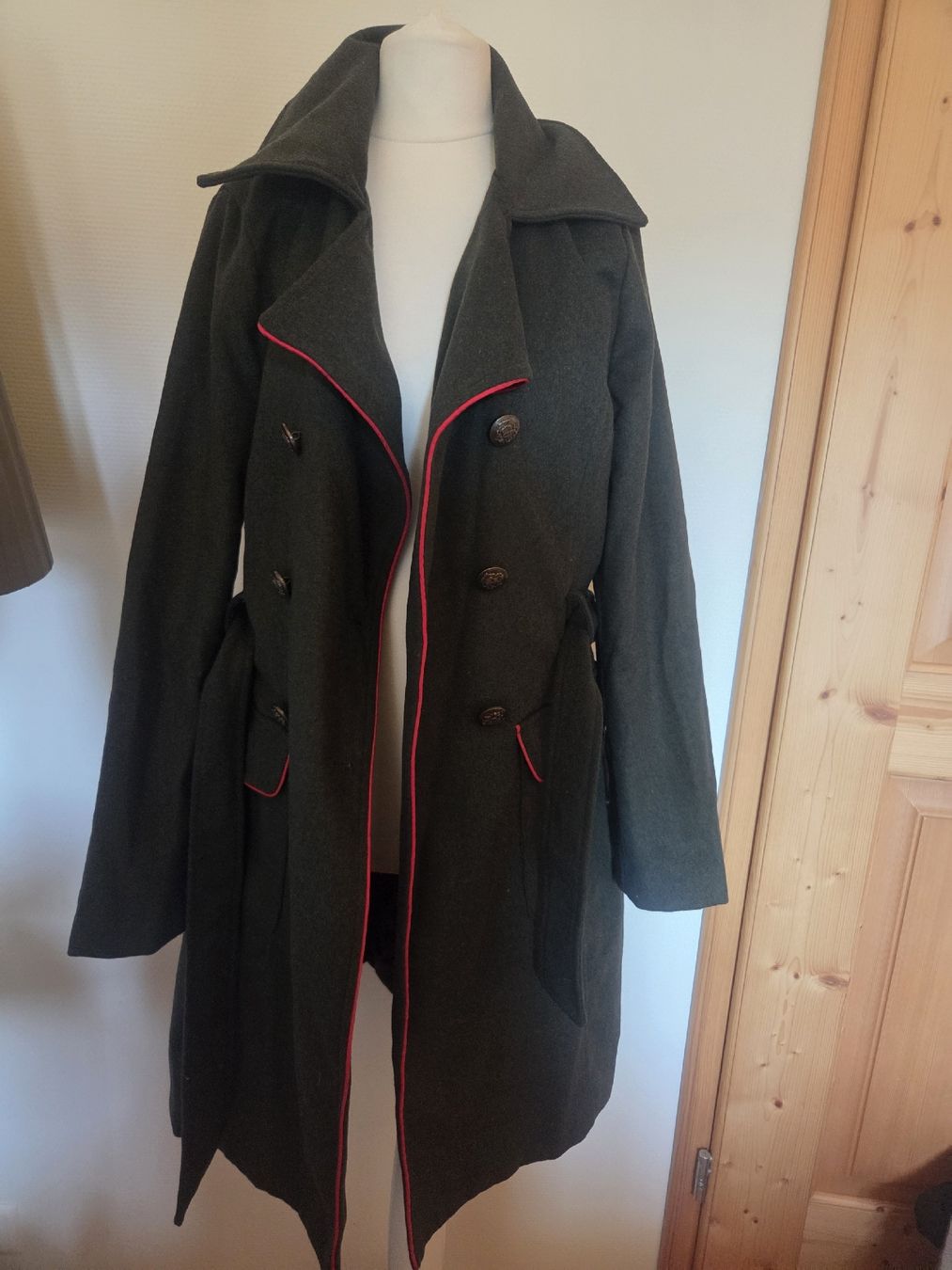 Boohoo Cappotti: boohoo Mantel Gr.40 – Usato da Bühler venduto da ros_5qfr 4
