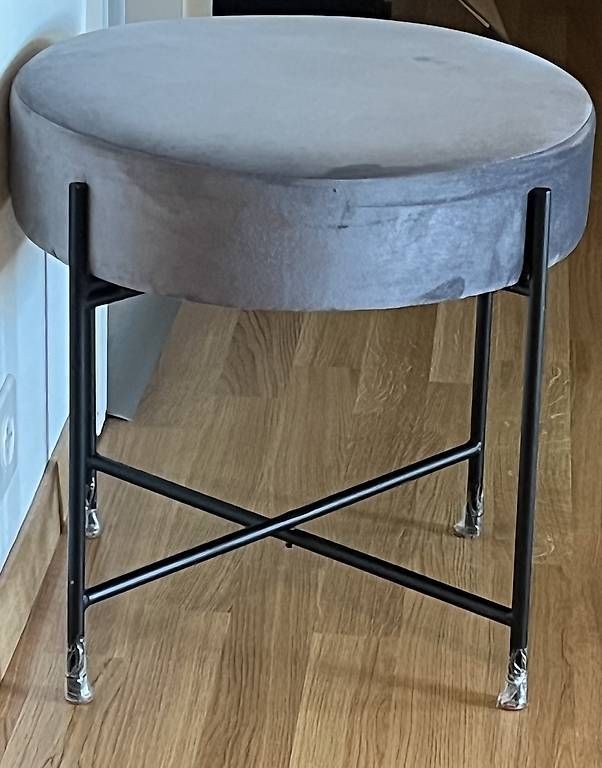 Sgabelli: Pouf gris métal – Usato da Genève venduto da LuCmno 1