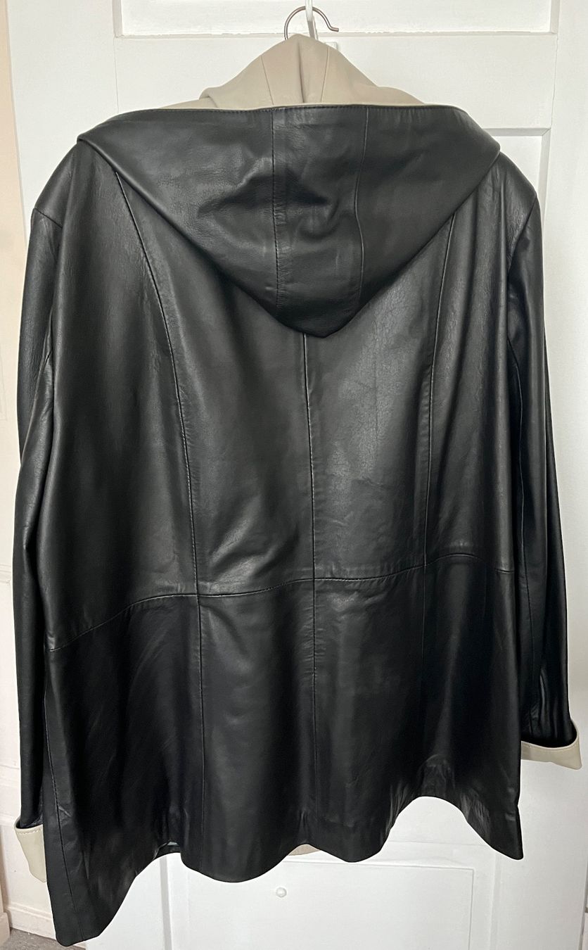 Giacche: Lederjacke mit Kapuze, schwarz / beige, Grösse 54 – Nuovo (secondo la descrizione) da Biberist venduto da Edelfloh 2