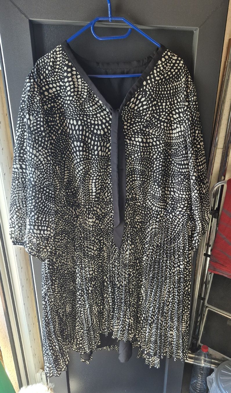 Vestiti: Kleid – Nuovo (secondo la descrizione) da Wislikofen venduto da Ana.Gomes