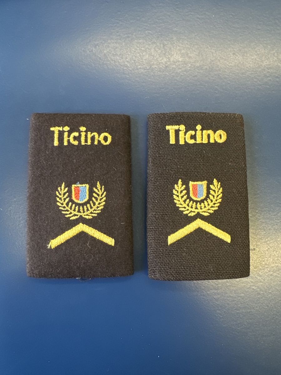 Insignes: Pol Ti – D'occasion à Morbio Inferiore par Ecod