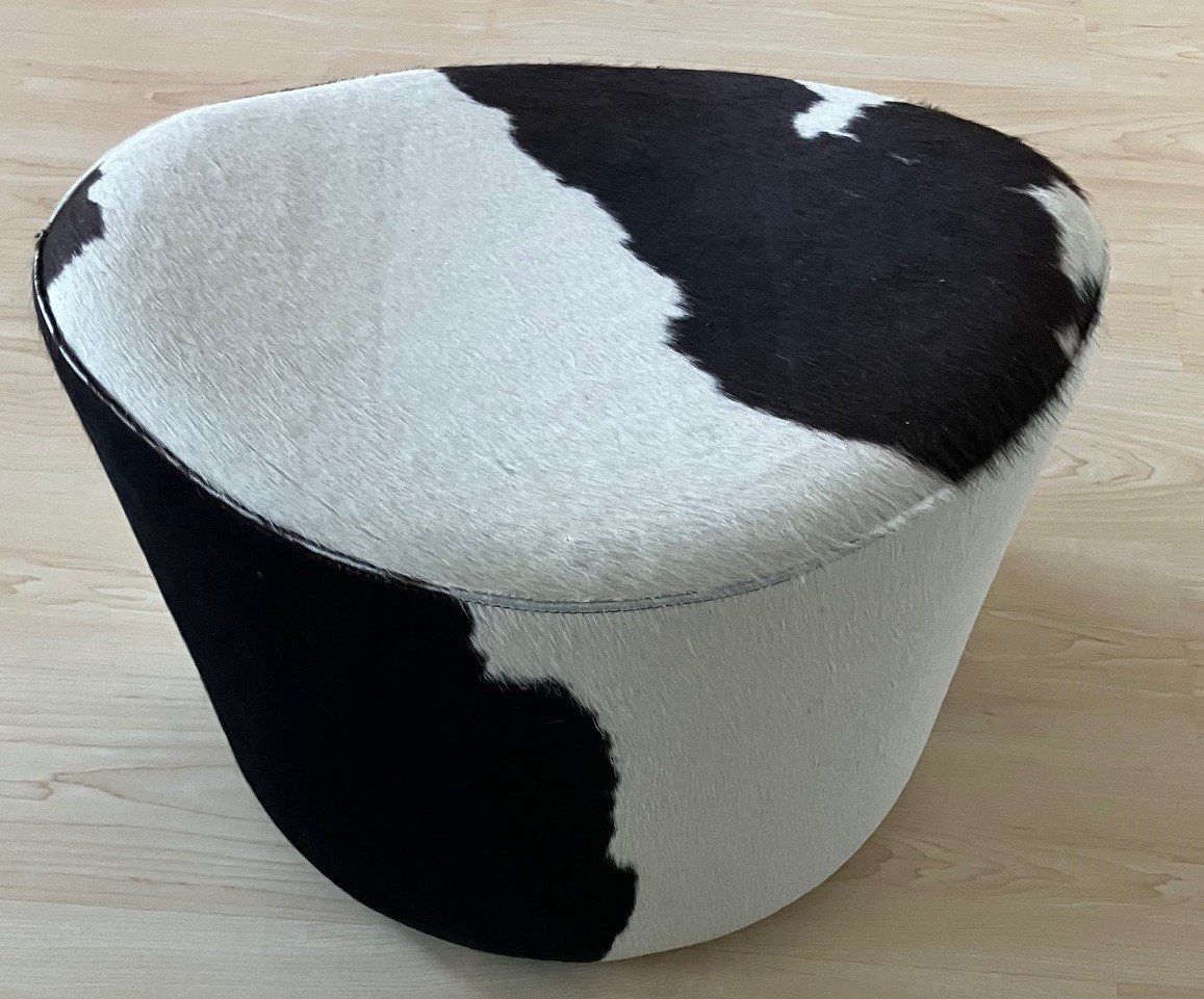 Ikea Hocker: IKEA Kuhfellhocker / Tabouret IKEA en peau de vache – Gebraucht aus Hinterkappelen von 5CH 1