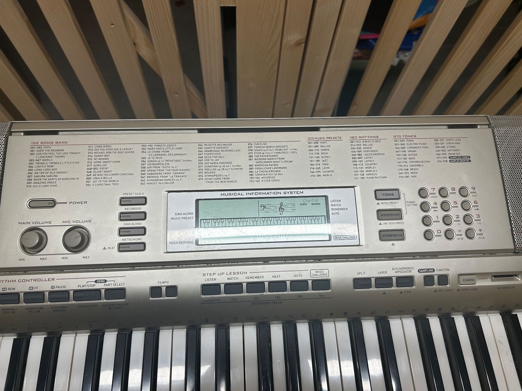 Casio Musikinstrumente: Keyboard Casio LK270 mit Ständer – Gebraucht aus Roggwil BE von ala_fr6w 2