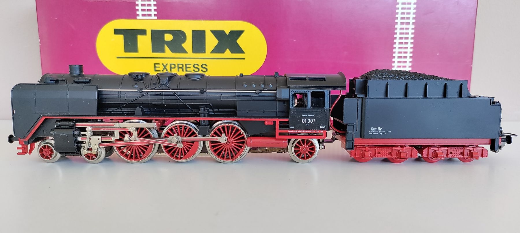 Trix Modellini di ferrovie: Trix-Express Dampflokomotive"BR·01·001"|Art.2204|neuwertig – Usato da Boswil venduto da MAF_952 2