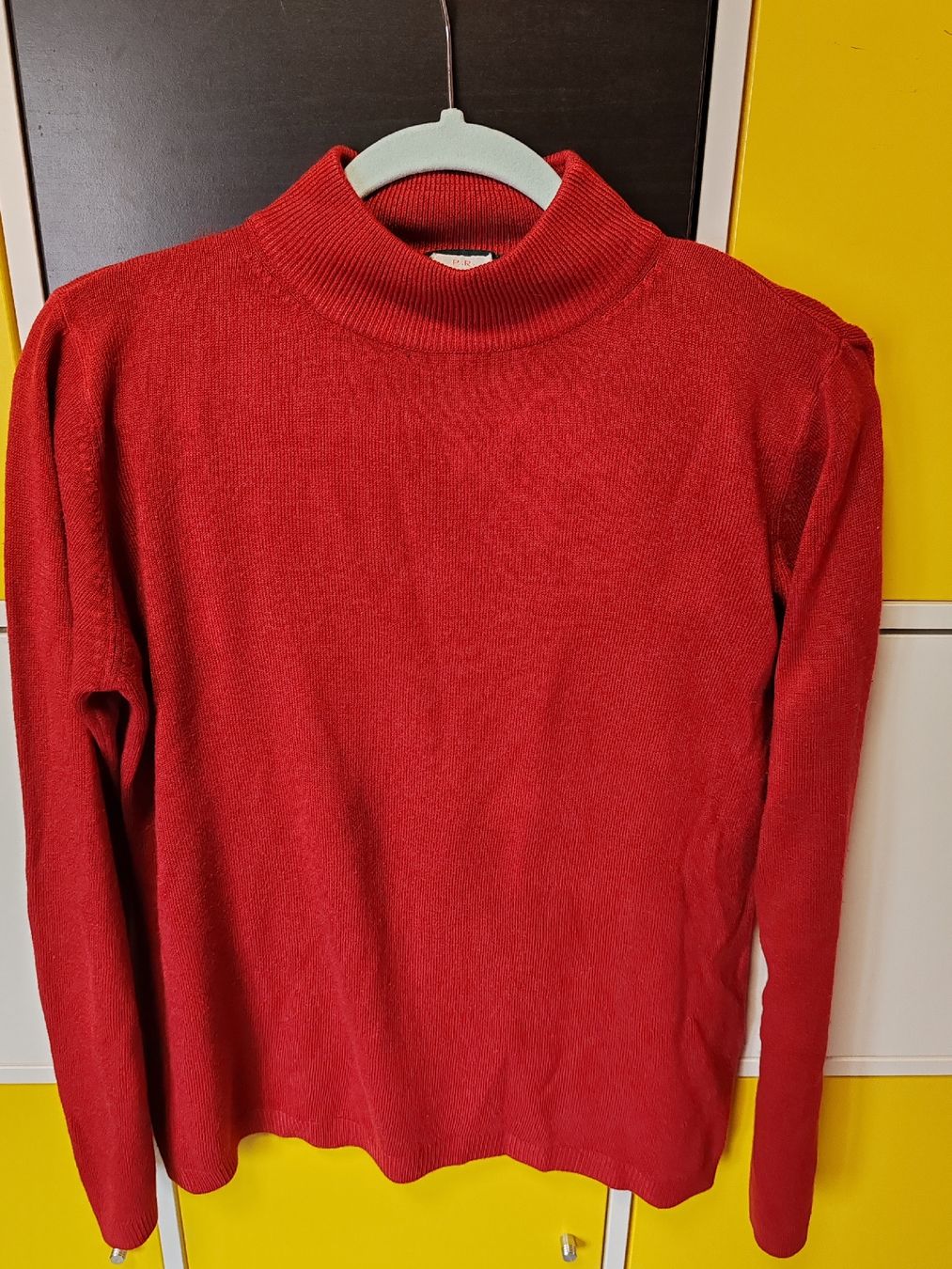 Maglioni & Felpe: Roter Strickpullover von Charles Vögele, Grösse M, – Usato da Untervaz venduto da DoniWii1985