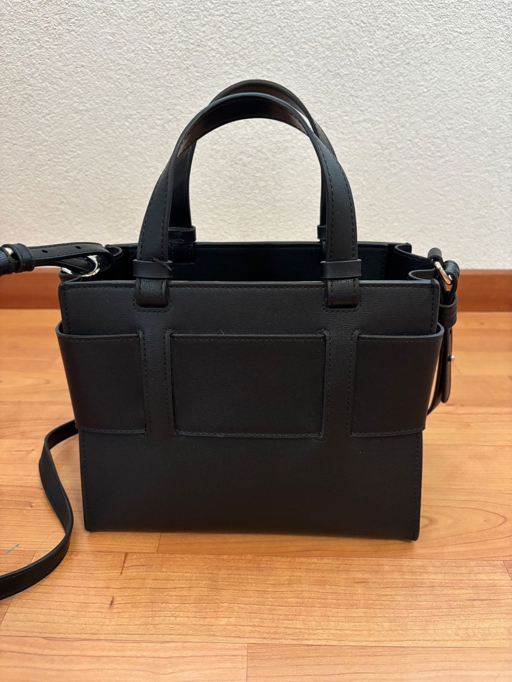 Armani Borse da donna: Armani Exchange Handtasche in Schwarz – Usato da Wenslingen venduto da sal_58dr 1