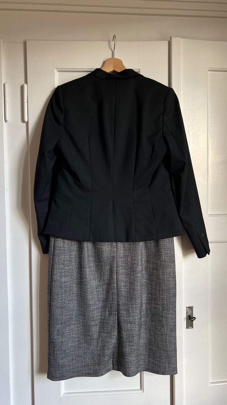 Comma Kleider: Business-Kleid von Comma mit passendem H&M Blazer – Gebraucht aus Worb von nmvd 9