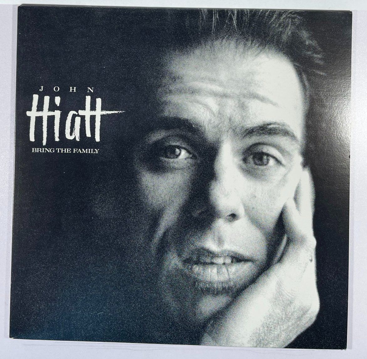 Dischi in vinile: LP: JOHN HIATT  (1987) – Nuovo (secondo la descrizione) da Frenkendorf venduto da Yard-Sale-2000