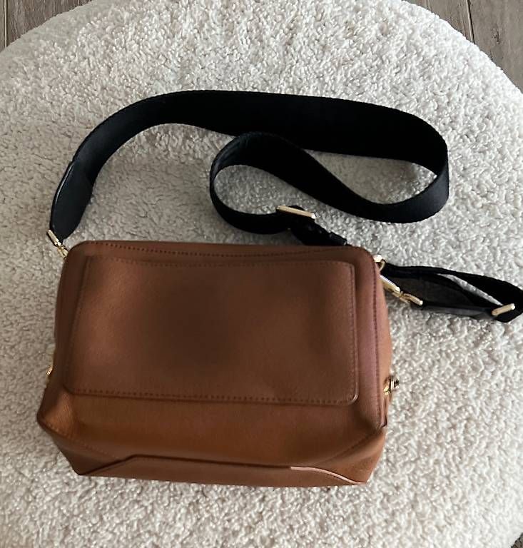 Furla Altro in  Abbigliamento & Accessori: Sac bandoulière FURLA – Usato da Cossonay-Ville venduto da dep_6vxx 1