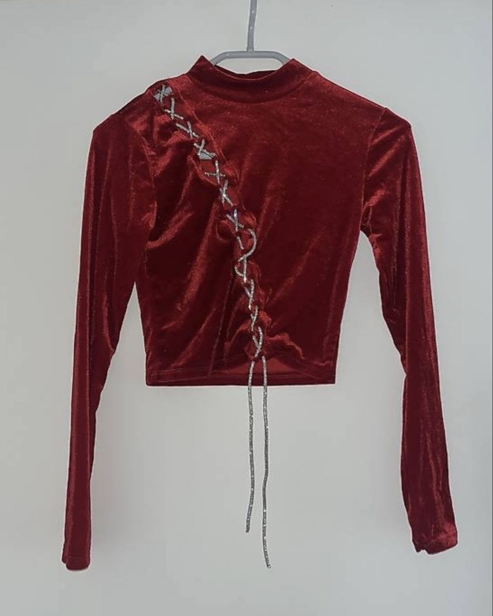 Lotti di vestiti: Hauts divers & robe – Usato da Villars-sur-Glâne venduto da maeva_polesports 1