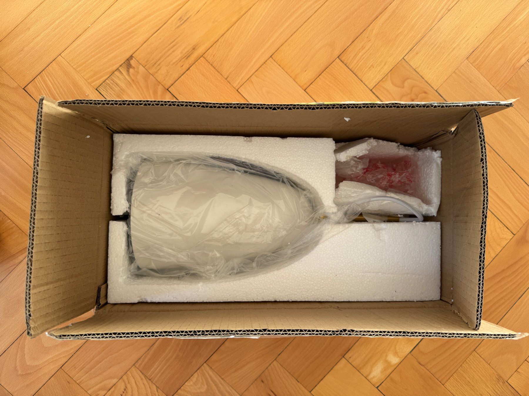 Lampen: Gräshoppa Pendelleuchte Weiss – Neu und originalverpackt aus Zürich von kas_rr5f 5