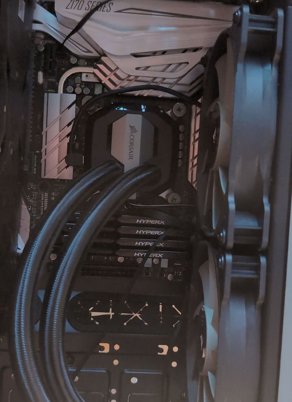 Elektronikbauteile: Corsair all in one Liquid cooler 280MM – Gebraucht aus uznach von withoutname