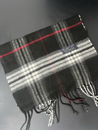 Echarpe Burberry laine tartan noir