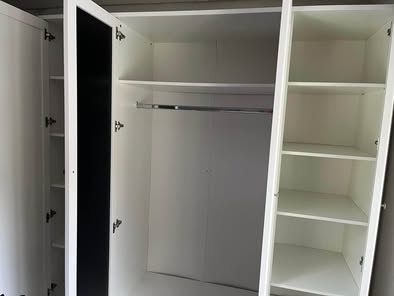Armadi: Kleiderschrank – Nuovo (secondo la descrizione) da Biberist venduto da Vase.P 1