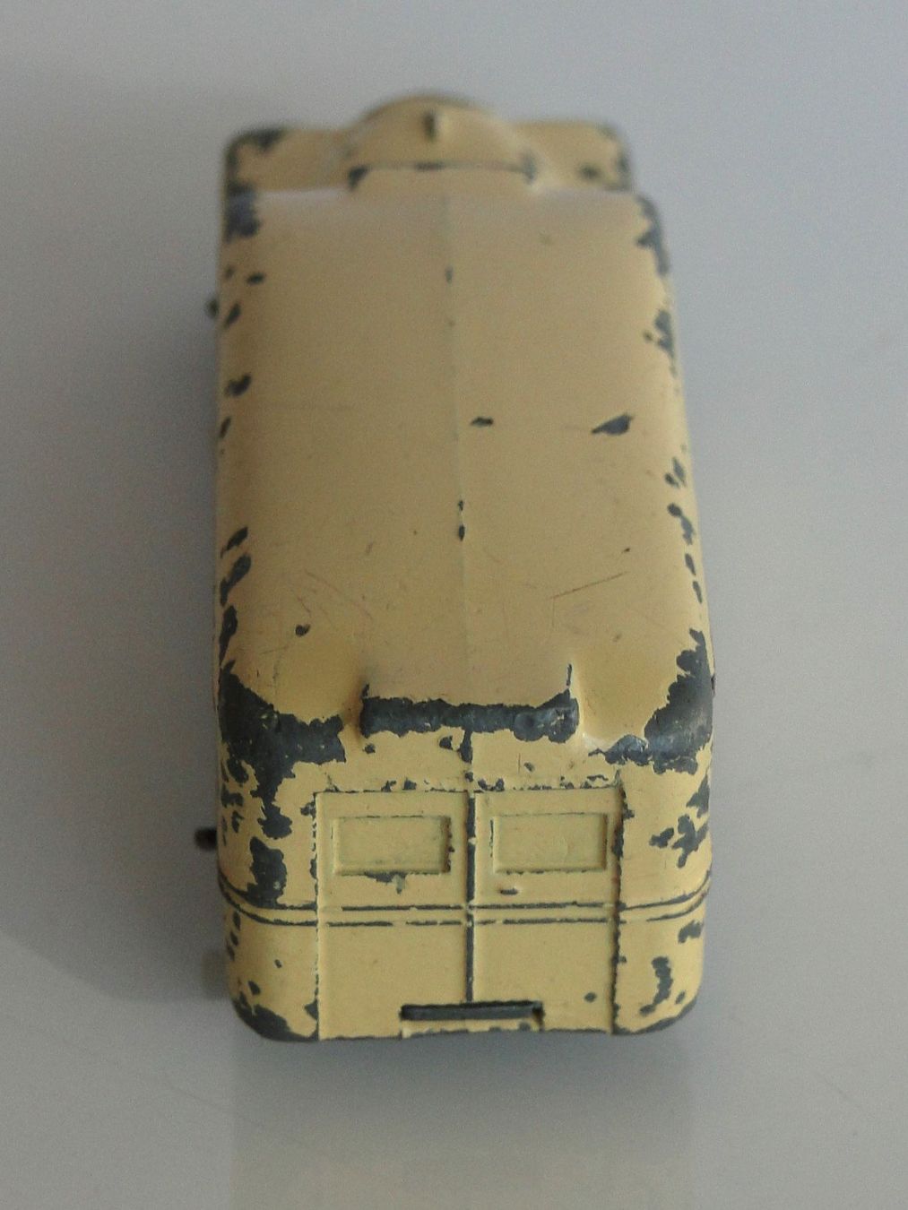 Matchbox Modellini d'auto: MATCHBOX LESNEY - Daimler Ambulance, Nr. 14 – Usato da Killwangen venduto da cyrano56 5