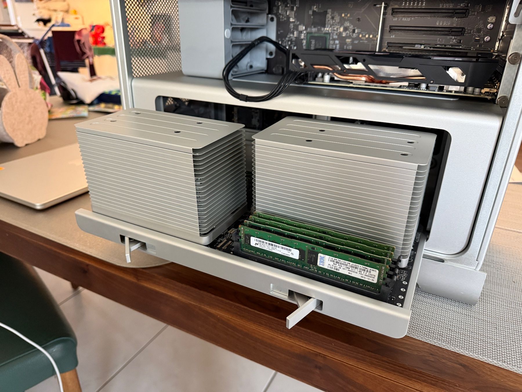 Apple PC: MacPro5,1 | macOS 15.7.7 Sequoia | 64GB | 1TB NVME SSD – Usato da Hindelbank venduto da Buli3 3