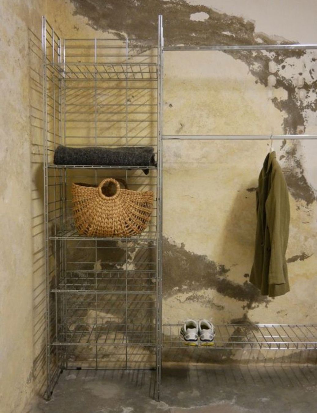 Scaffali: Grosses modulares Metallregal Balton-Stil – Usato da Muri b. Bern venduto da aebeeeri