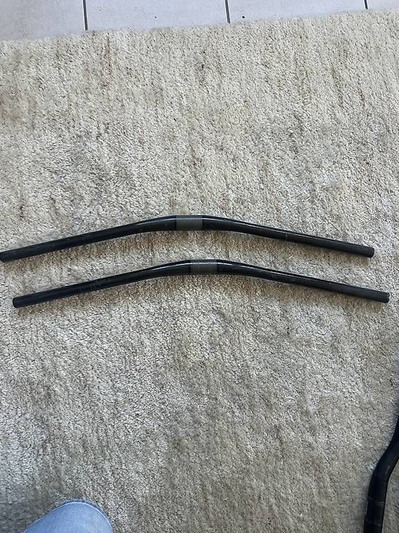 Pezzi di ricambio: Syntace Vector Carbon Lenker XC Low 10mm  drop 2 Stuck – Usato da Wollerau venduto da Porscheteil 2
