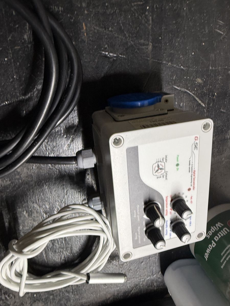 Tutte le macchine: Controleur pour ventilateur  – Usato da Choex venduto da Adri27000 1