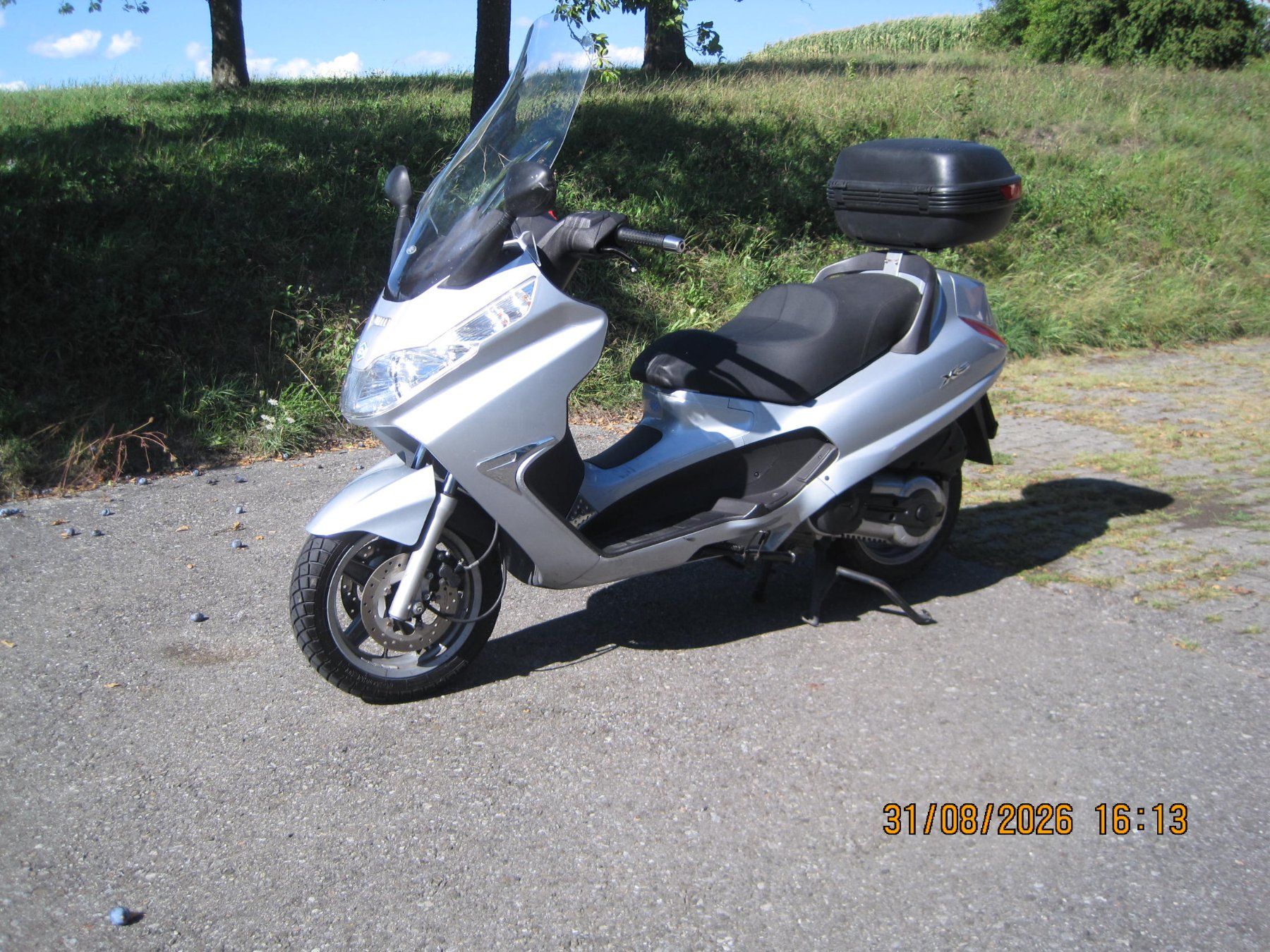 Piaggio Scooter: Roller Piaggio x8 400 i.e. – Usato da Suberg venduto da Hanhasu