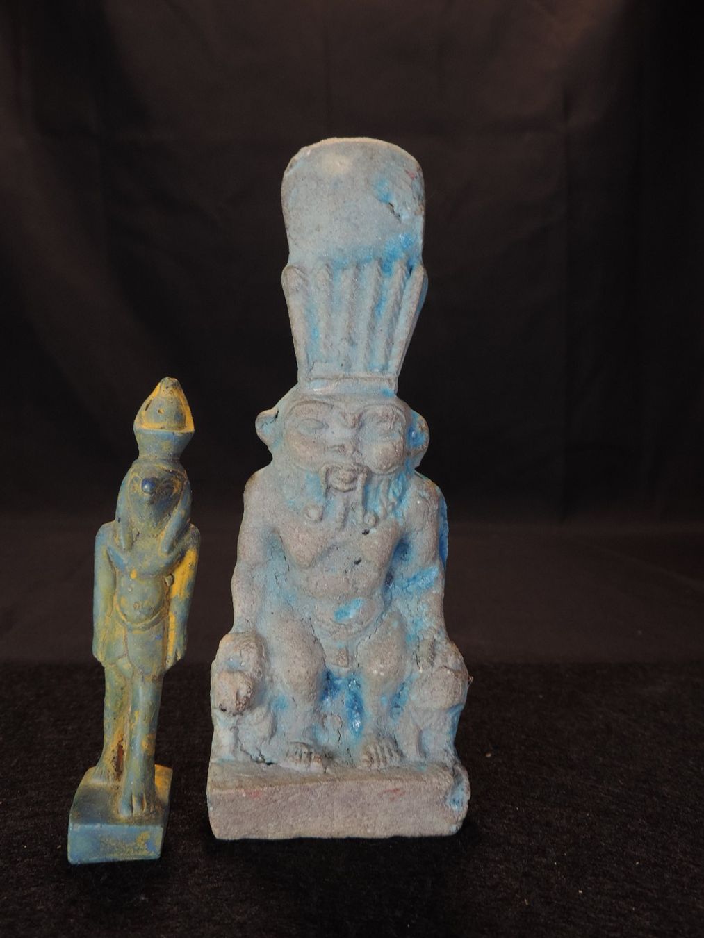 Statuette: 2 Stück alte, Ägyptische Statuen – Usato da Duggingen venduto da doogbua