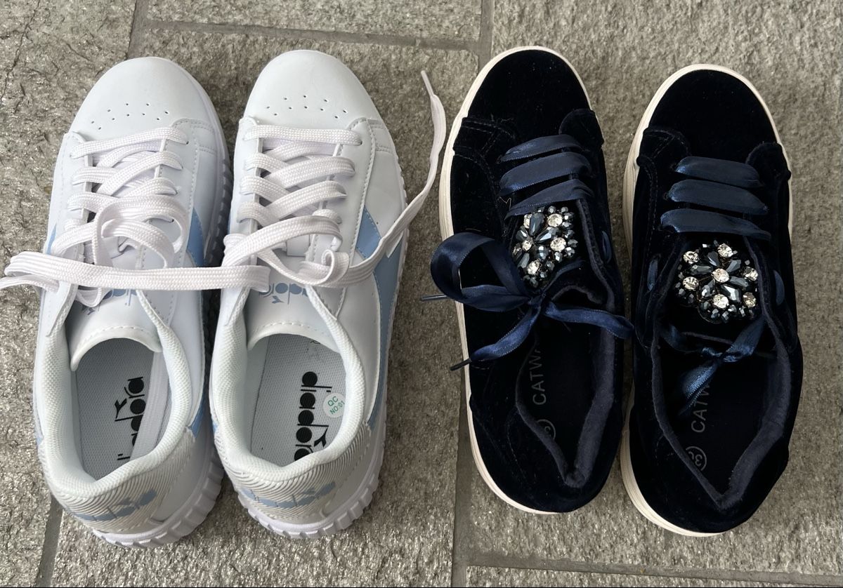 Scarpe da donna: 2 Paar Damen Sneaker Gr. 36 – Usato da chur venduto da Ika11 1
