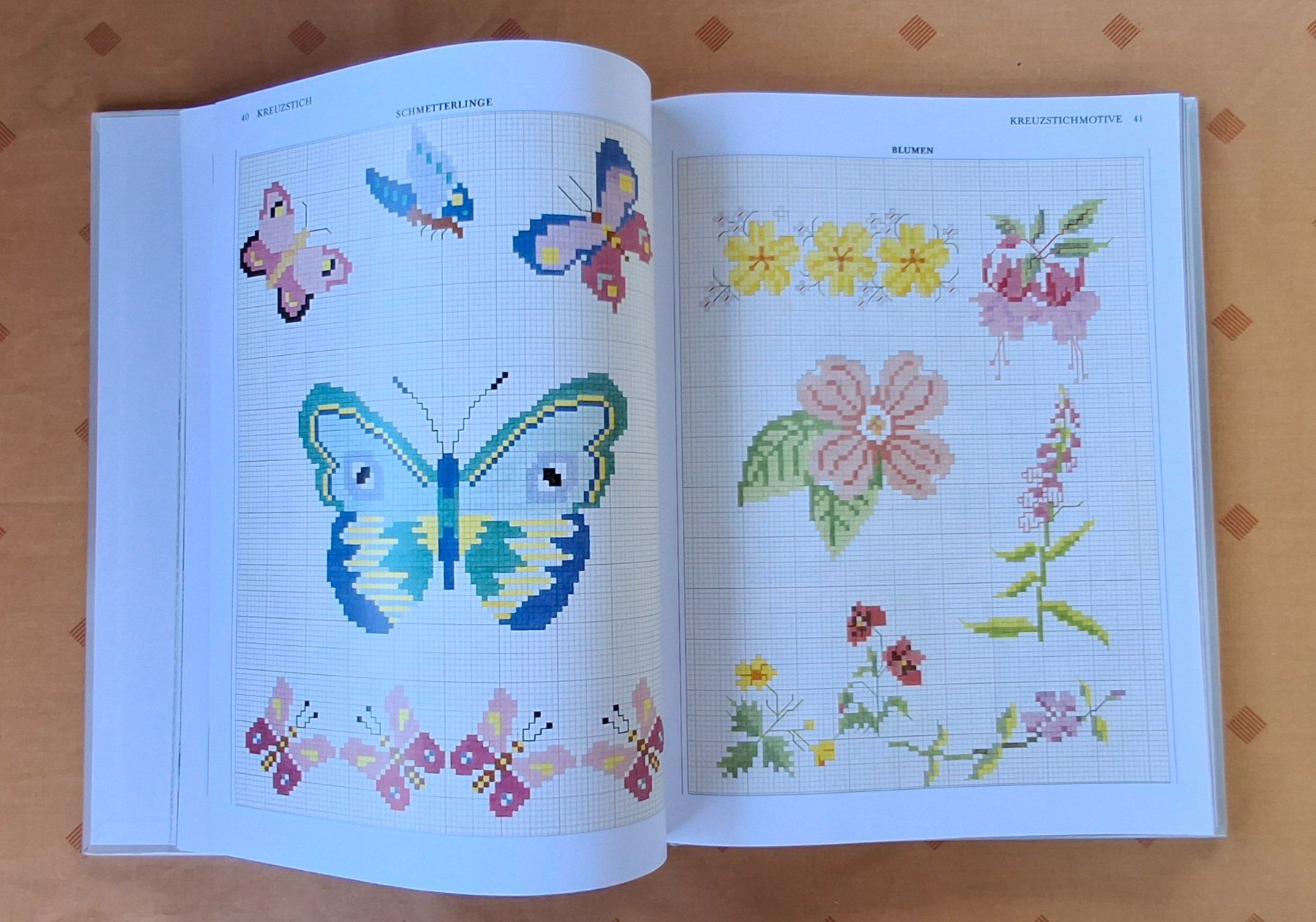 Libri: Buch "Kreuzstich und andere dekorative Sticktechniken" – Usato da Wislikofen venduto da jessy75 3