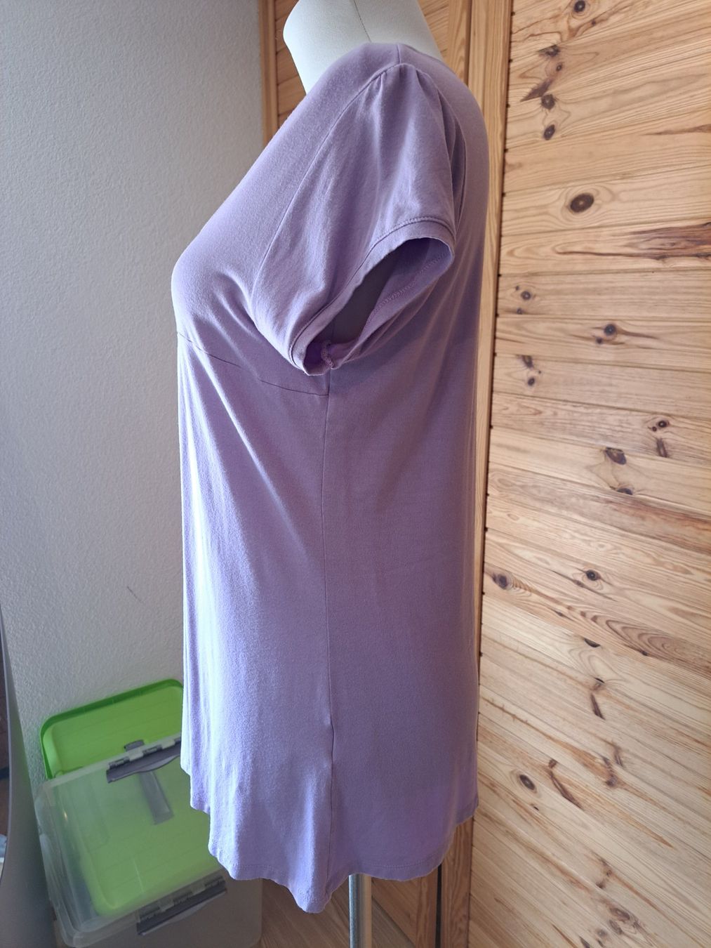 T-shirts: Damenshirt, helllila von Angels, gr. 40 – D'occasion à Rafz par MuriFinn 1