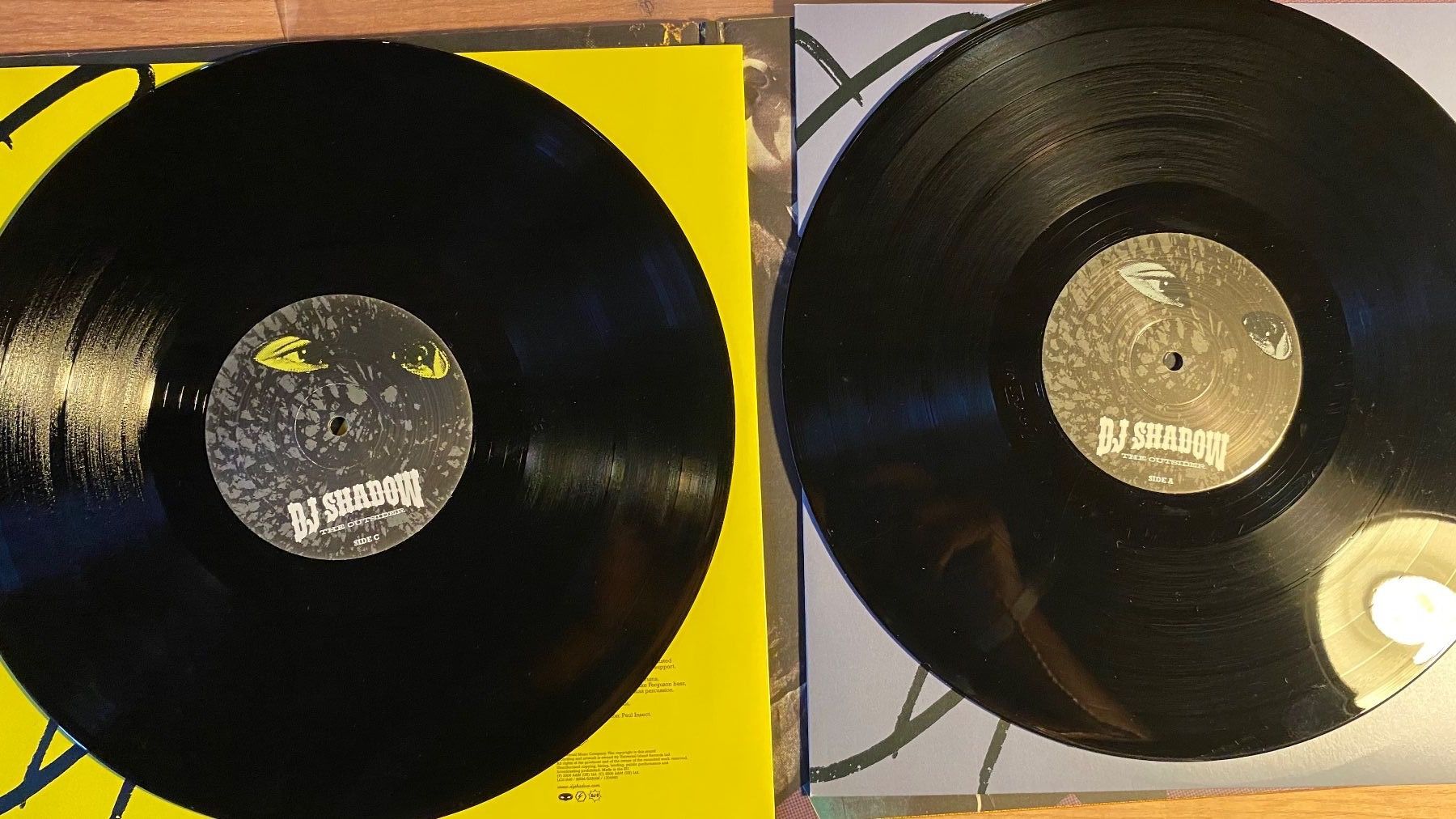 Dischi in vinile: DJ SHADOW - The Outsider / OG EU 2006 VG++/NM.DLP – Nuovo (secondo la descrizione) da Gals venduto da Diskopatshop 3