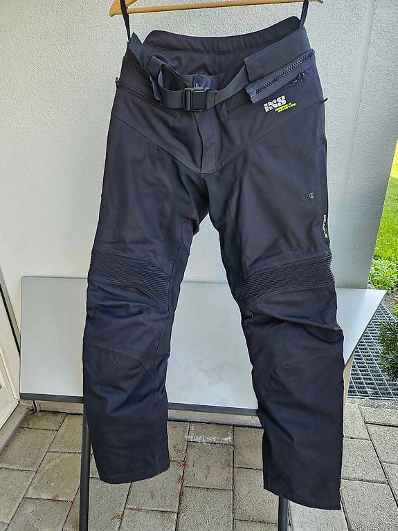 Lotti di vestiti: Töffbekleidung Damen – Usato da Emmen venduto da Kufe
