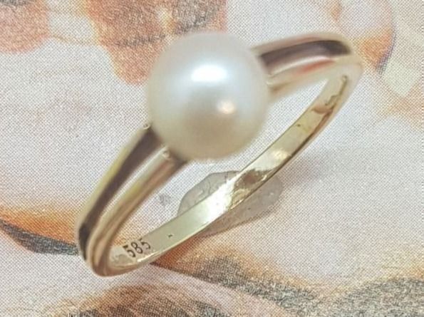 Ringe: Zierlicher Ring mit echter Zuchtperle – Neu (gemäss Beschreibung) aus Unterägeri von Altgoldschmuck