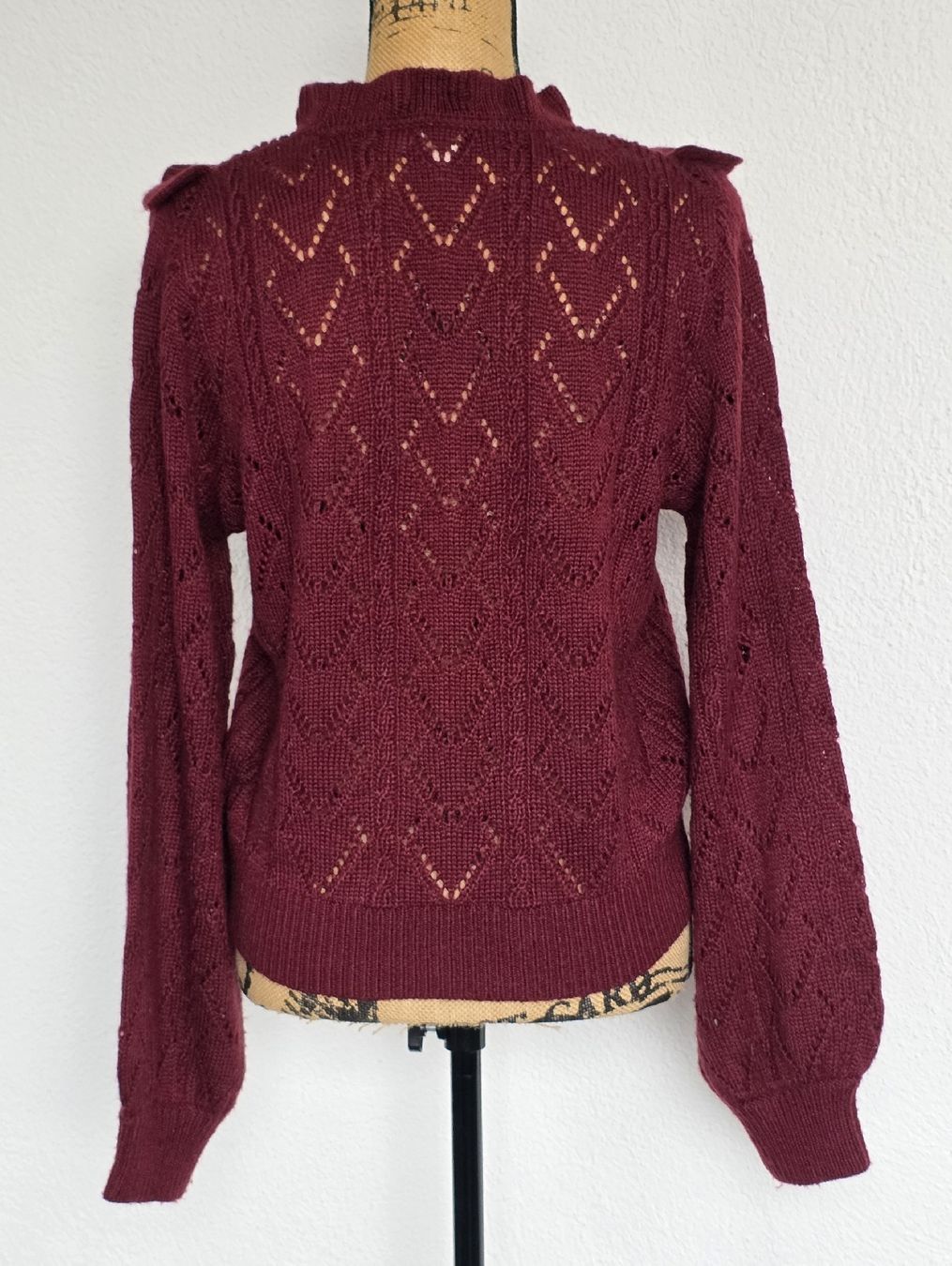 Maglioni & Felpe: Schöner, warmer Pullover von Divided, Grösse S, Weinrot. – Usato da Rheinsulz venduto da Gilea 3
