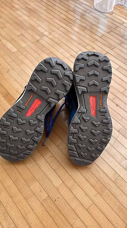 Scarpe da donna: Wanderschuhe Adidas Skychaser  - Grosse 39 – Usato da Regensdorf venduto da Ragi_Offers 1
