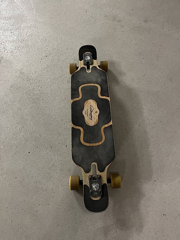 Skateboards: Loaded Tan Tien Longboard – Usato da Zürich venduto da MariaSusanne
