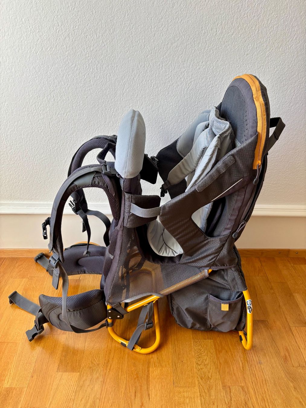 Mckinley Marsupi portabebè: McKinley Juno Comfort Kindertrage – Usato da Basel venduto da Lucerny 2