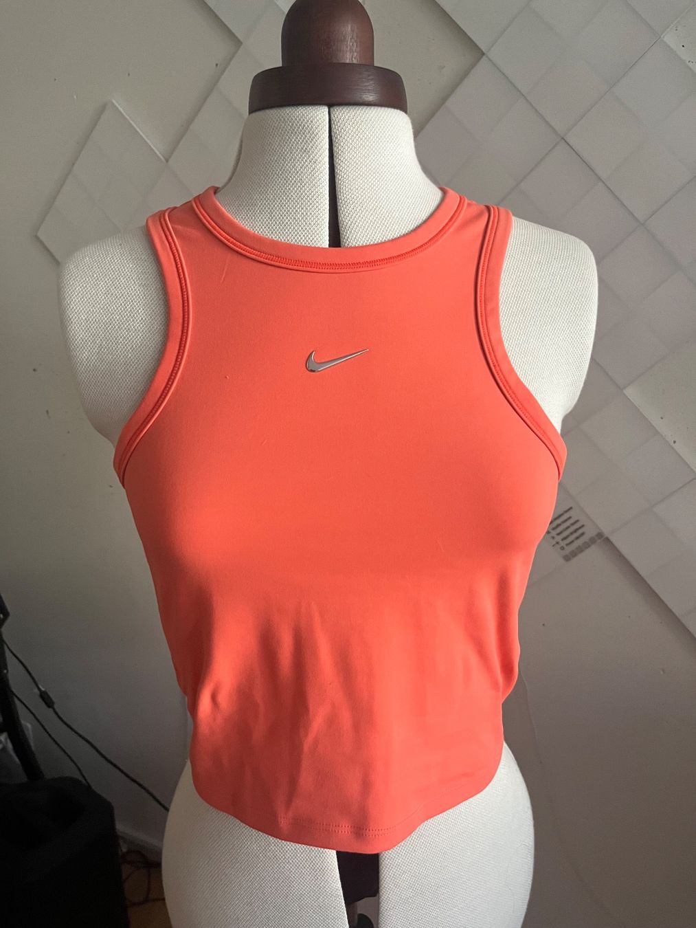 Nike Tops: Dry Fit Nike Performance Sport Top – Gebraucht aus Bern von noe_dv8j