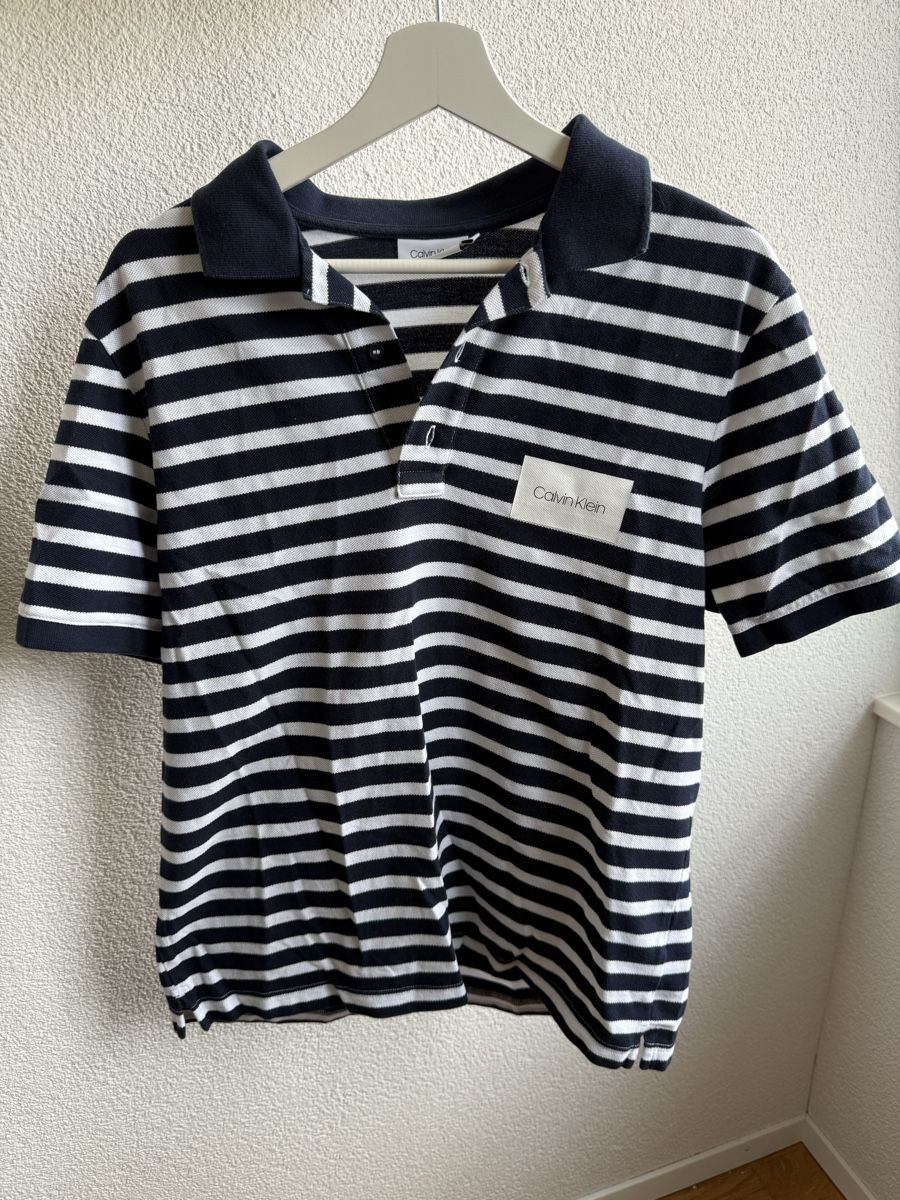 Calvin Klein Polo-Shirts: Calvin Klein Poloshirt, Gr. M – Gebraucht aus Lyss von Schuschuu.