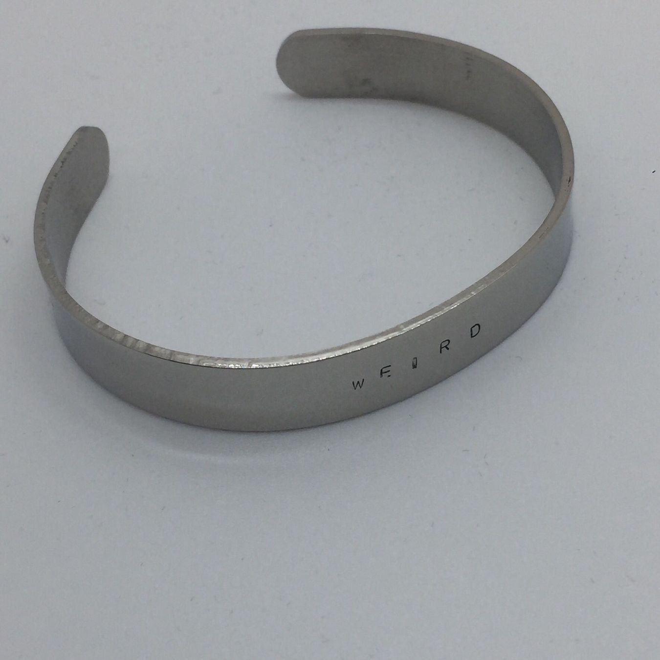 Bracciali & Braccialetti: Bracelet à texte WEIRD – Nuovo (secondo la descrizione) da Genève venduto da ct_fqr8