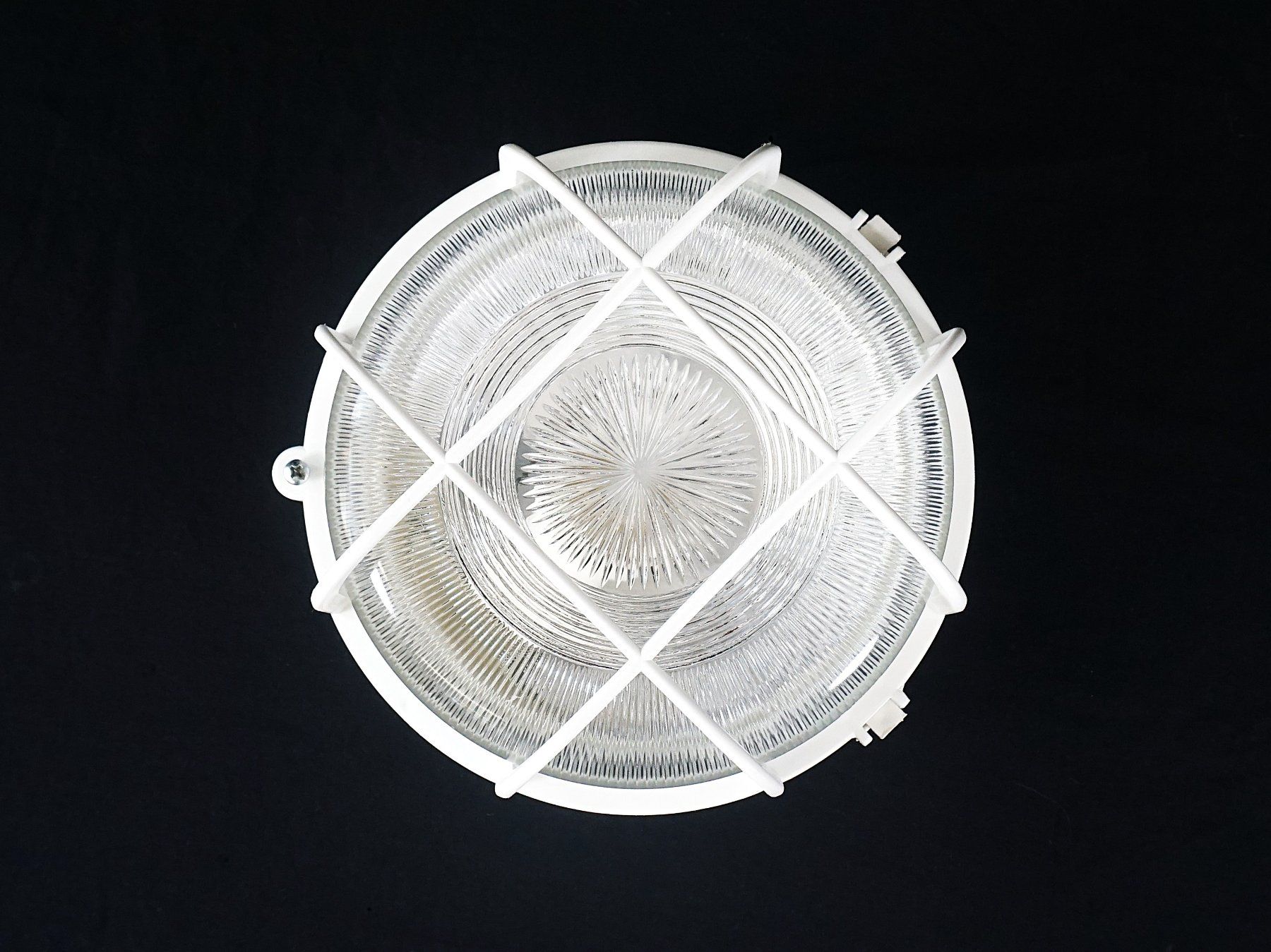 Lampade: Sonlux Aussenlampe Rund mit Gitter – Usato da Pratteln venduto da Restwert_Pratteln 1