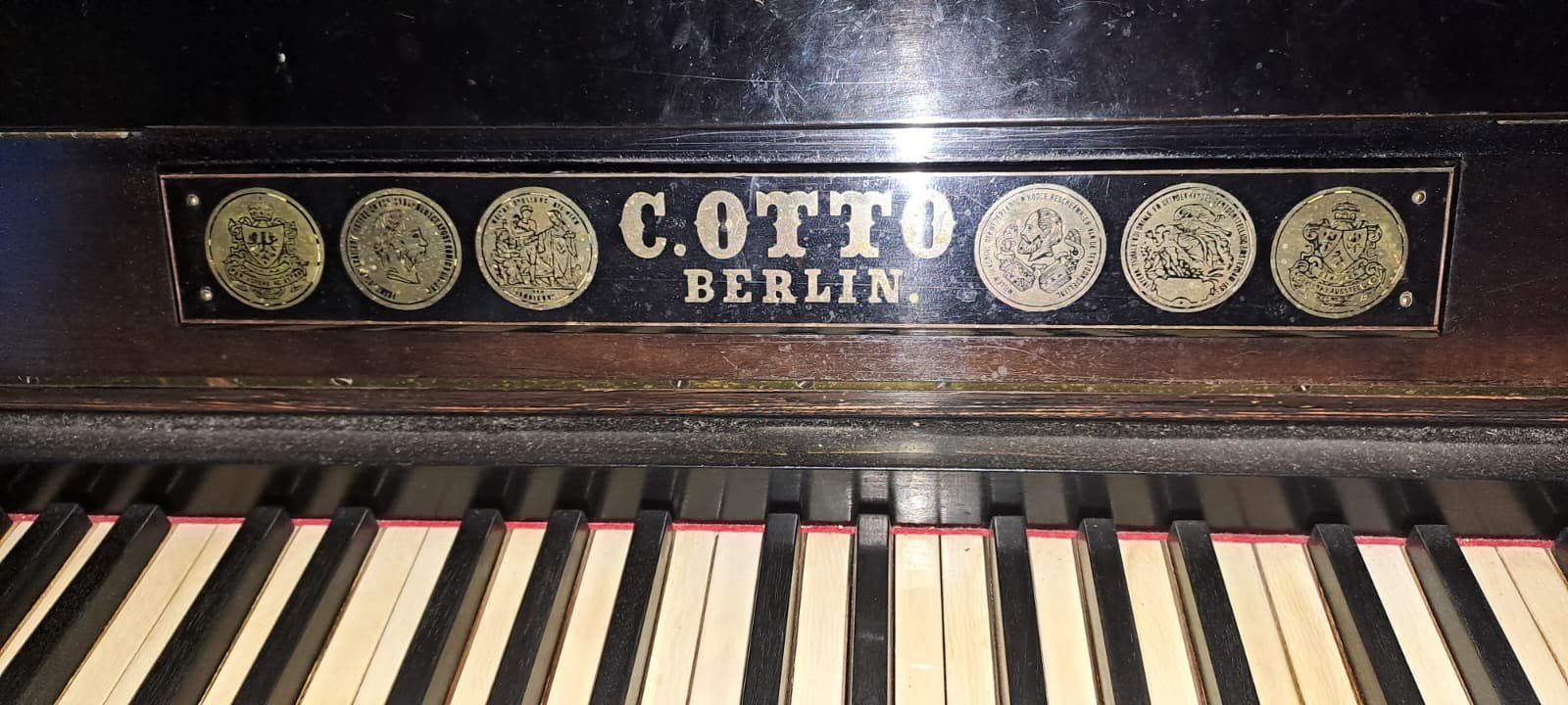 Strumenti musicali: Piano – Usato da Orvin venduto da Ahx 1