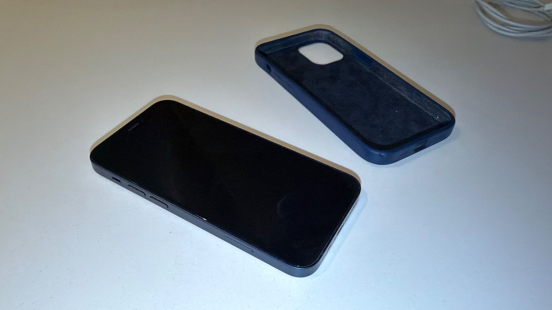 Apple Telefoni cellulari / Smartphones: iPhone 12 mini 64 GB Blau – Usato da Chur venduto da Dinogrischun 1