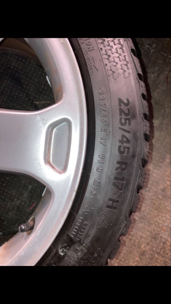 Audi Pneumatici & Ruote complete: Audi A4/S4  Winterräder 8x17 / 5x112 – Usato da Nidau venduto da alpa83 3