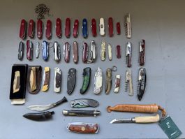Grand lot de couteaux de poche : Victorinox, Wenger, divers 