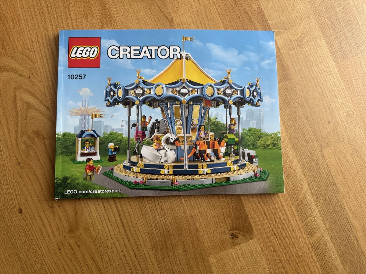 Lego Kit di costruzioni: Lego Karussell 10257 gebraucht – Usato da Schwarzenburg venduto da Schrepfer