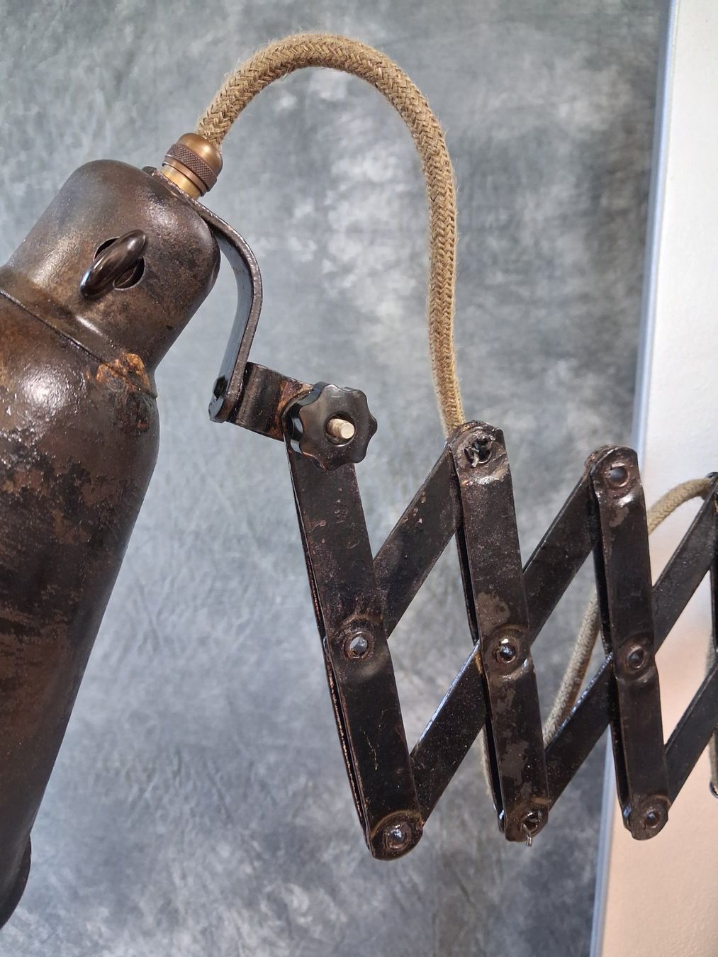Lampade: Restaurierte Scherenlampe – Usato da Winterthur venduto da lampenretter 2